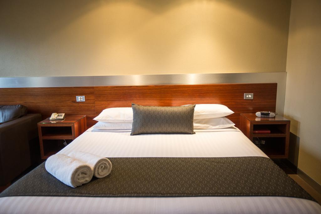 Seacombe House Motor Motel 4*